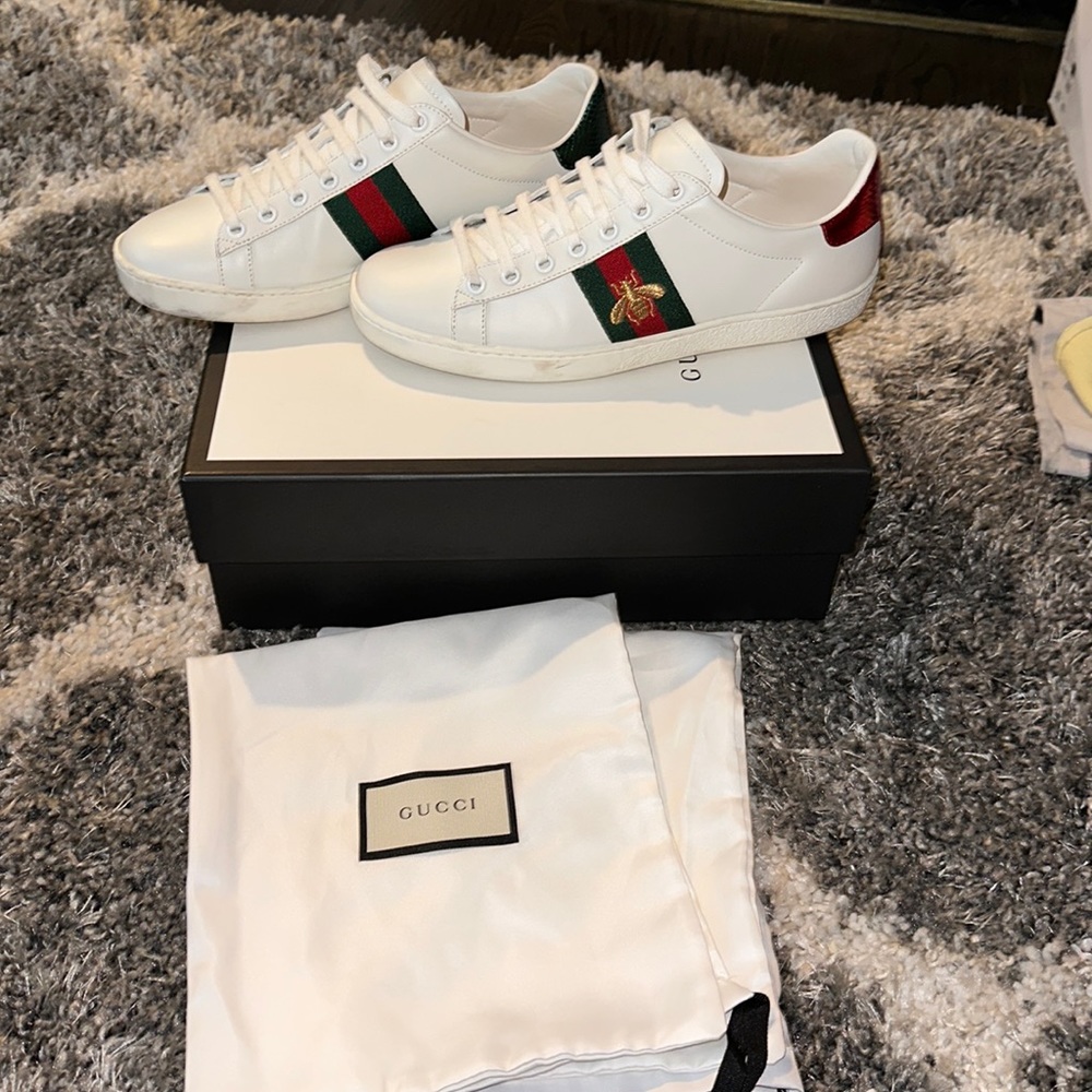 Women’s Gucci sneakers